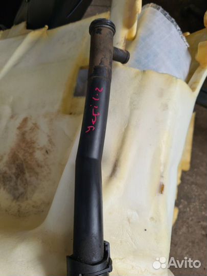 Патрубок термостата Skoda Yeti cbzb 2011