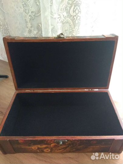 Шкатулка деревянная