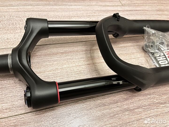 Новая вилка Rock Shox Yari 27.5-170