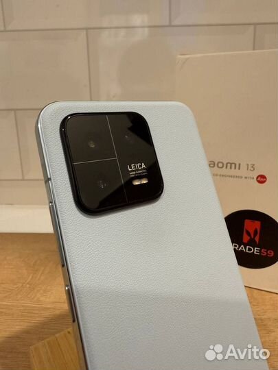 Xiaomi 13, 12/256 ГБ