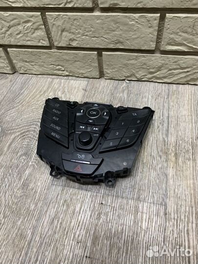 Ford Focus 3 Блок управления магнитолой