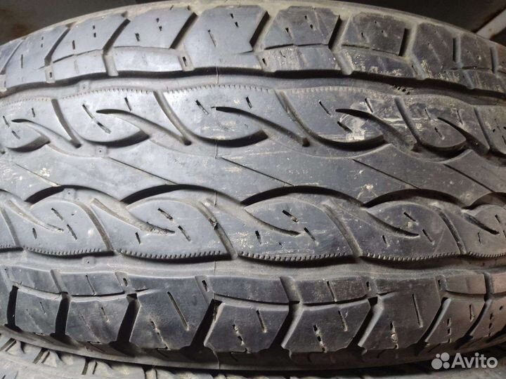 Kumho Road Venture AT61 265/65 R17