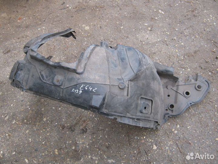 Подкрылок передний правый Nissan X-Trail T31