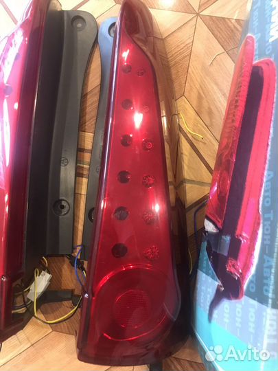 LADA largus Задние фонари