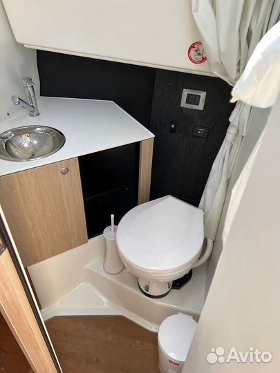 Моторная яхта Е30 Местонахождение Валенсия