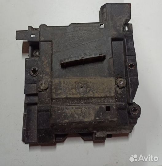 Корпус площадка крепления аккумулятора акб Renault