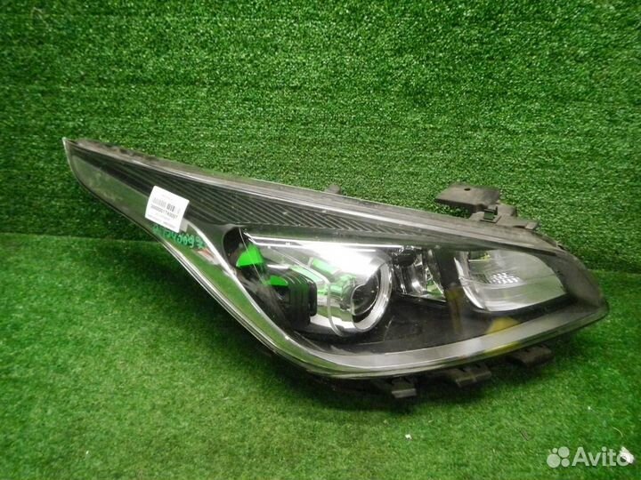 Фара правая Kia Rio