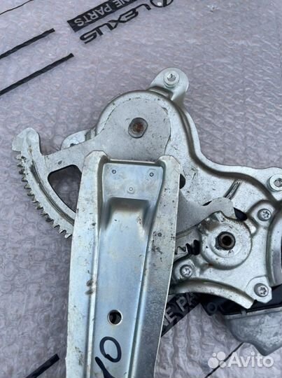 Land Cruiser 200 Стеклоподъемник задний левый