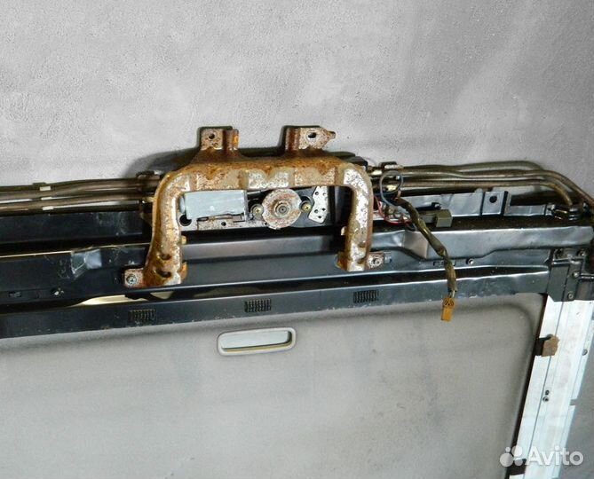 Люк крыши электро Nissan Maxima A33