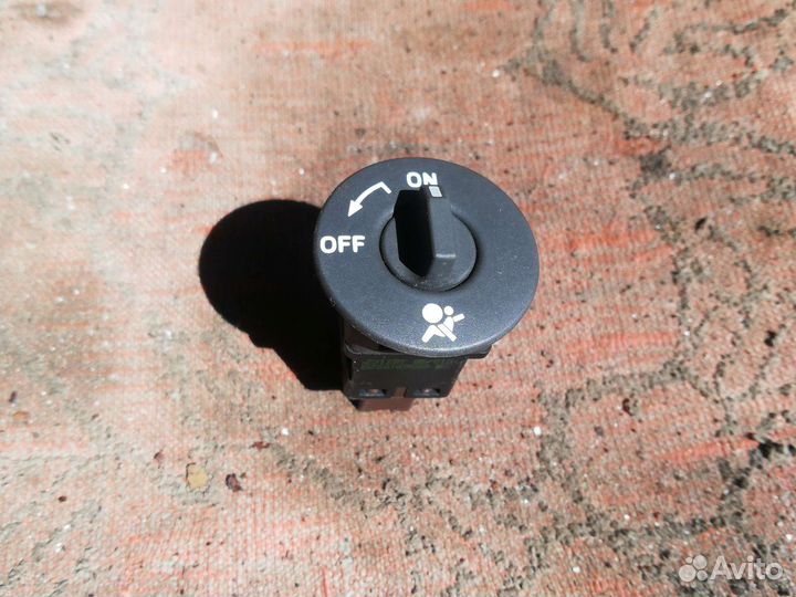 Кнопка Рено Меган 2