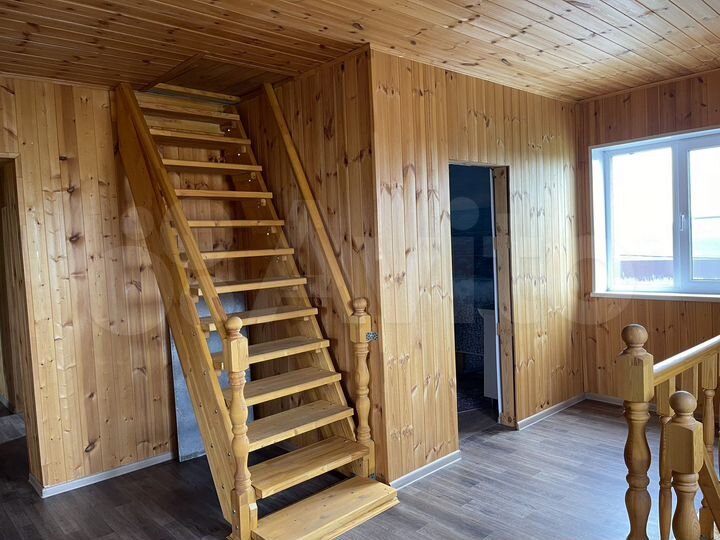 Коттедж 175 м² на участке 10 сот.