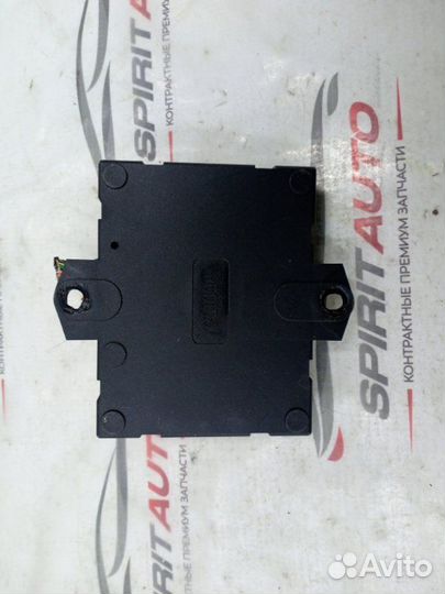 Блок управления крышкой багажника Kia Sedona 3