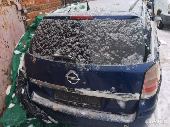 Крышка багажника Opel Astra H
