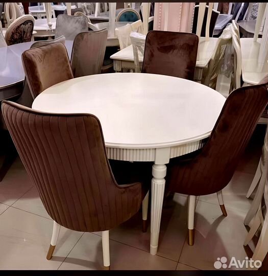 Стол обеденный и стулья, собственное производство