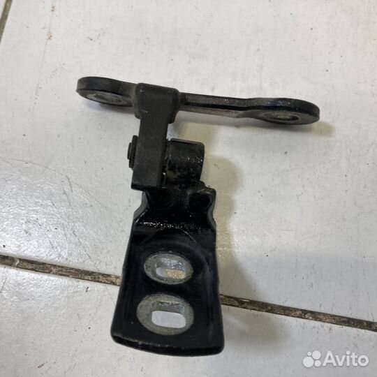 Петля двери передней левой верхняя Opel Vectra C