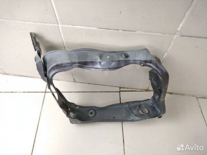 Кронштейн фары левый Mercedes C W202