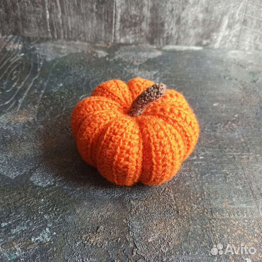 Вязаная декоративная тыква