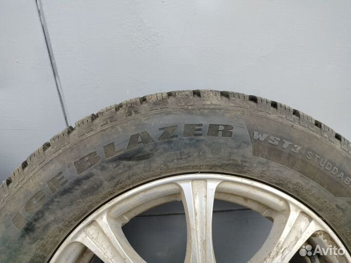 Продается комплект зимних колёс