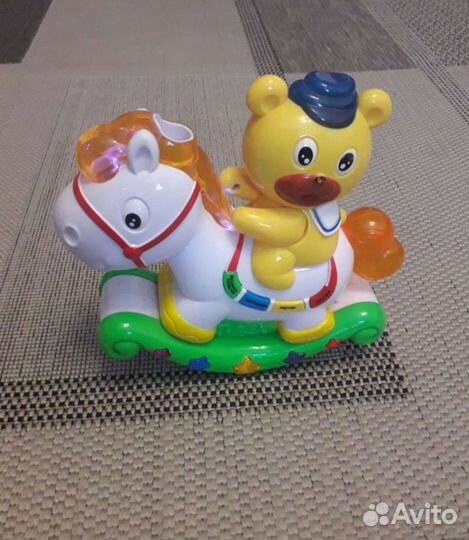 Медвежонок и лошадка музыкальная игрушка -проектор