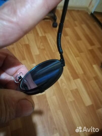 Очки солнцезащитные