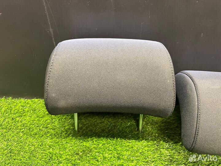 Подголовник сиденья задний Toyota Avensis AZT250