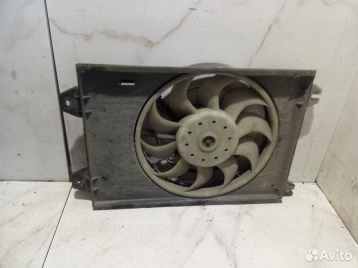 Вентилятор кондиционера Mitsubishi Pajero Pinin