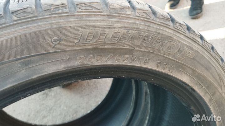 Dunlop SP Winter Maxx WM01 245/45 R18