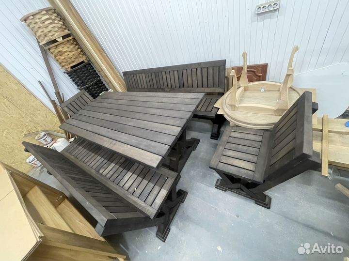 Мебель из массива дерева