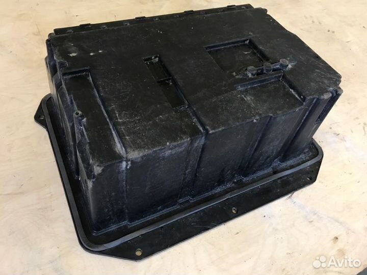 Ниша аккумулятора Bmw X5 E53 M62B44 2003