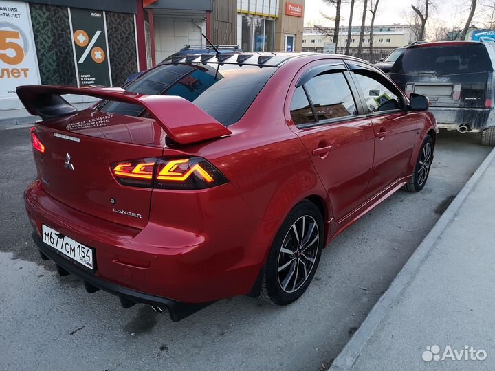 Задний правый диодный фонарь митсубиши лансер 10