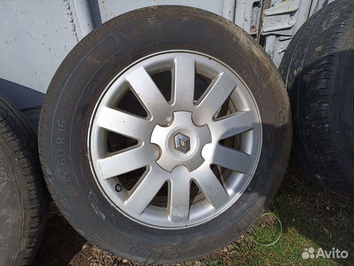 Колеса на дисках в сборе