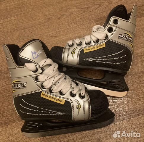 Коньки хоккейные