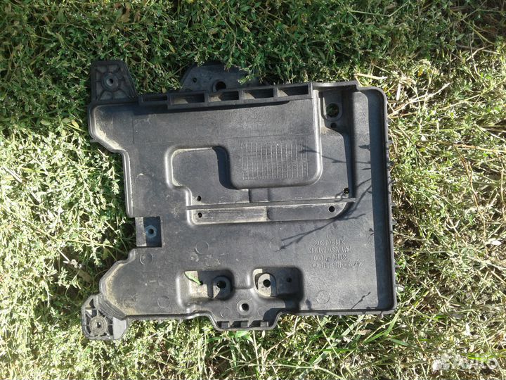 Площадка под аккумулятор Kia hyundai 371504L000