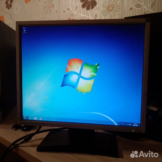 Монитор 17 vga dvi