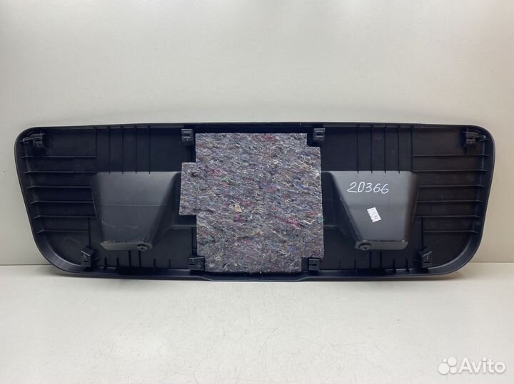 Обшивка крышки багажника Volkswagen Polo Sedan 201