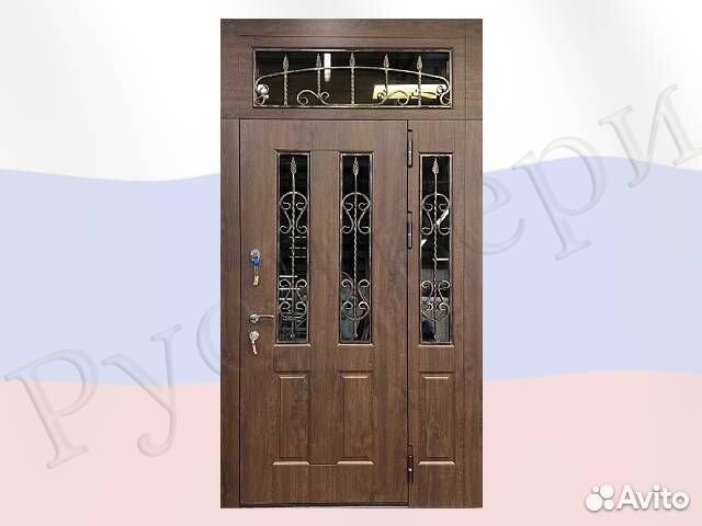 Двустворчатая входная дверь с фрамугой для улицы