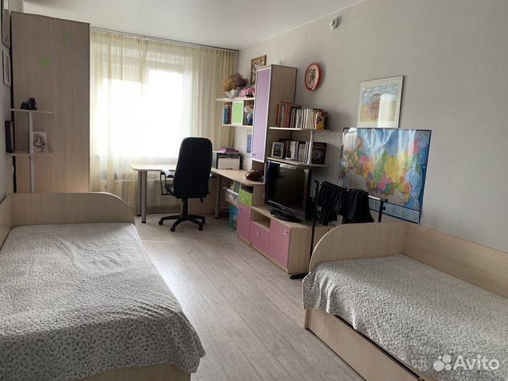 Набор детской мебели бу