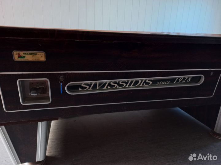 Бильярдный стол