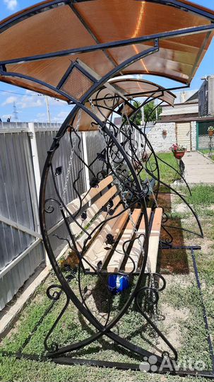 Садовые качели новые
