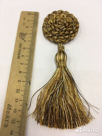 Кисть с розеткой.Италия