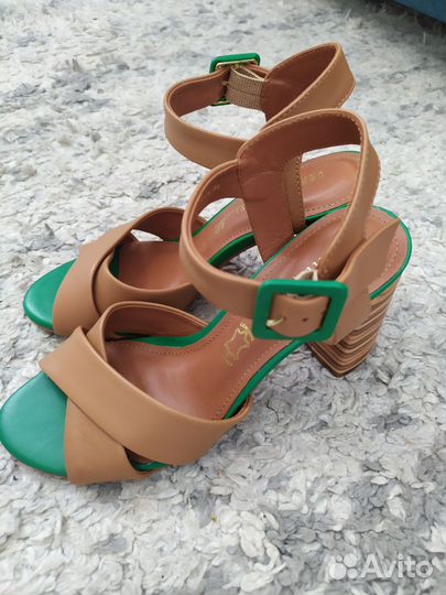 Босоножки женские 35