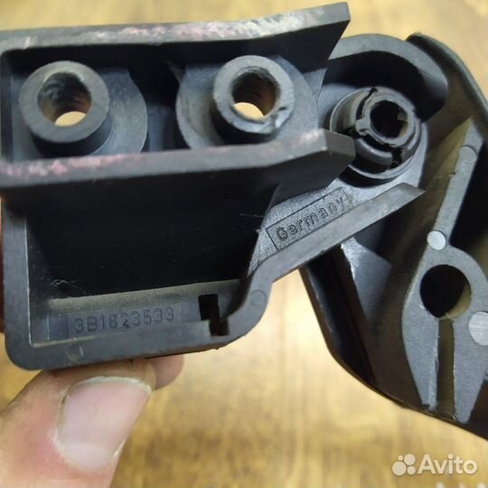 Ручка открывания капота Volkswagen Passat B5