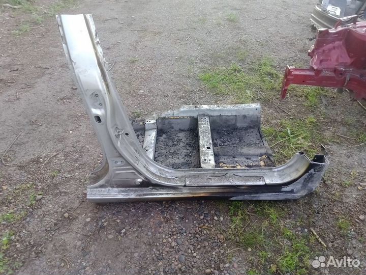 Средняя стойка кузова правая KIA RIO QB 2012