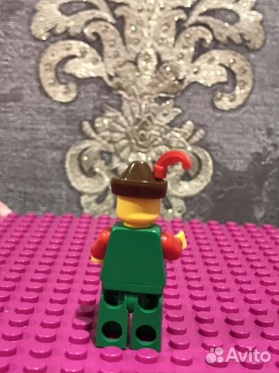 Lego коллекционная фигурка Робин Гуд
