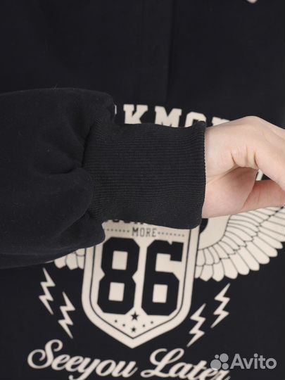 Свитшот черный с воротником