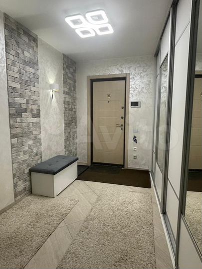 3-к. квартира, 70 м², 1/5 эт.
