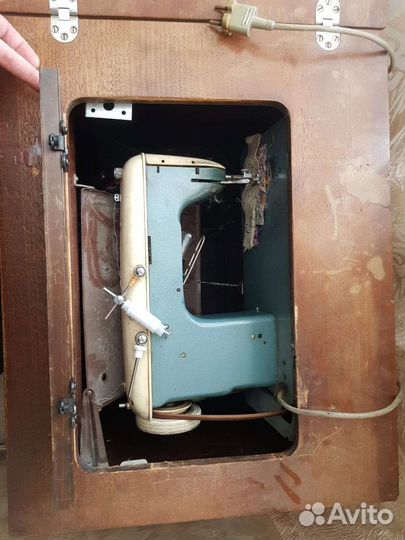 Швейная машина Kohler ножная