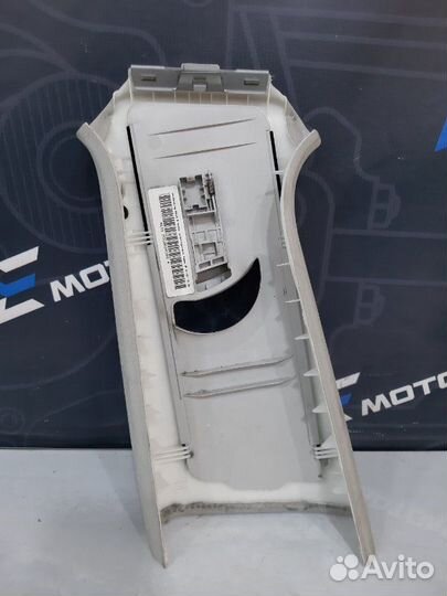 Обшивка салона правая Volkswagen Passat Variant B6