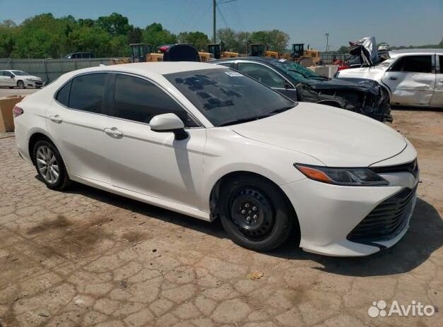 Запчасти на 2018 toyota camry L