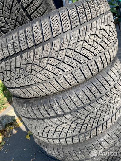 Goodyear UltraGrip Performance+ 295/35 R21
